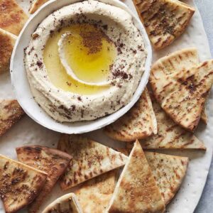 Hummus and pita wedges